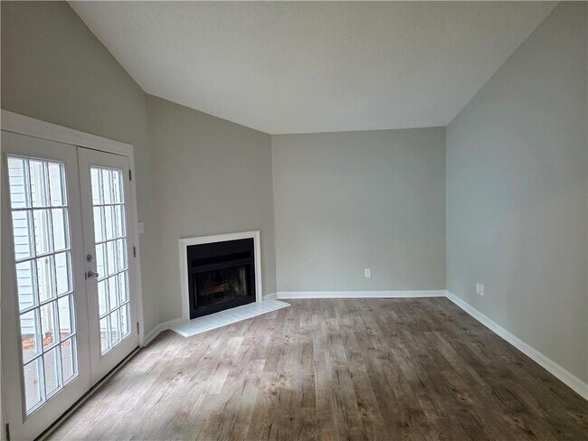 Building Photo - 1225 Oakplace Dr SW