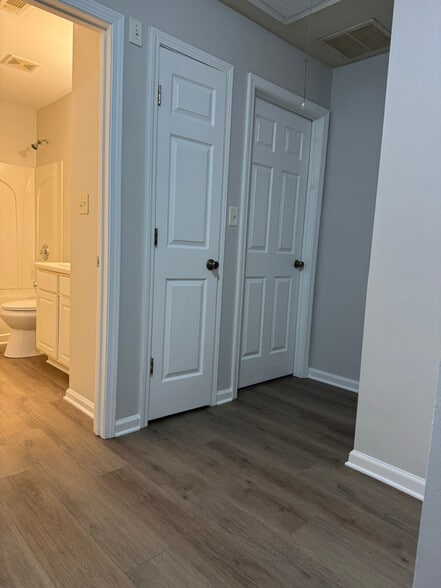 Building Photo - 4730 Autumn Rose Trail