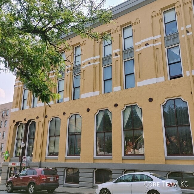 Building Photo - 500 Delaware St