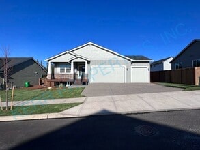 Building Photo - 37343 Sockeye St