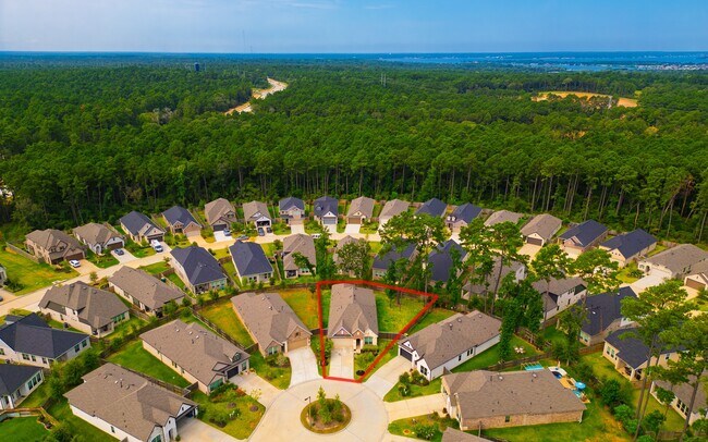 Building Photo - 323 Fanpalm Ct