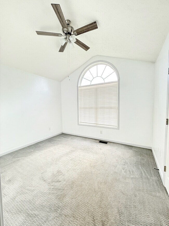 Building Photo - 2484 O'Hara Dr