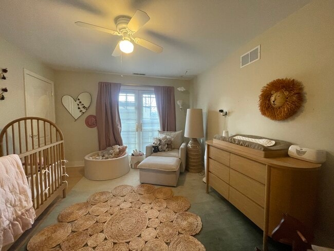 Building Photo - 844 Juniper Rd