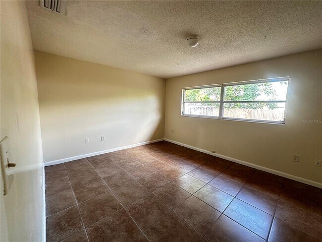 Building Photo - 708 Bahia Cir