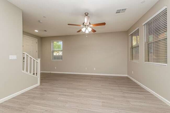 Building Photo - 10152 Ruggles Mansion Ave