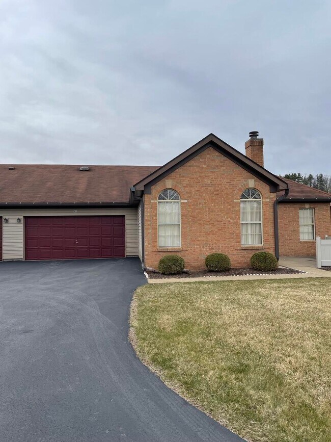 Building Photo - 69 Ashford Dr