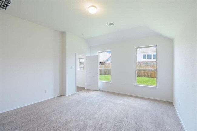 Building Photo - 309 Clear Frk Lp