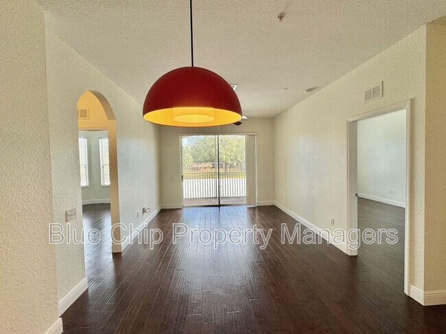 Building Photo - 6402 Cava Alta Dr