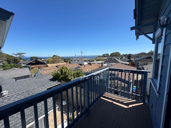 Building Photo - 4 Bedroom Ocean View Home with Private Balcony & Deck
