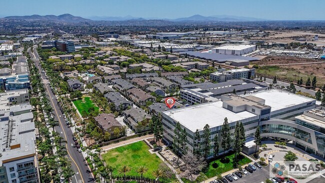 Building Photo - Modern Corner-Unit Condo with tandem 2-Car Garage in Central San Diego