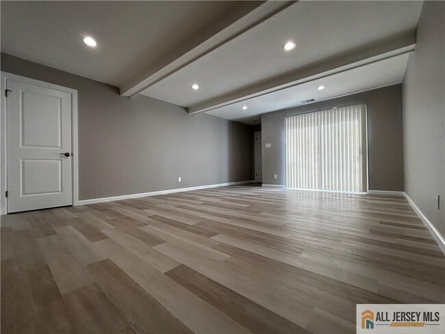 Building Photo - 13 Sweetgum Ln