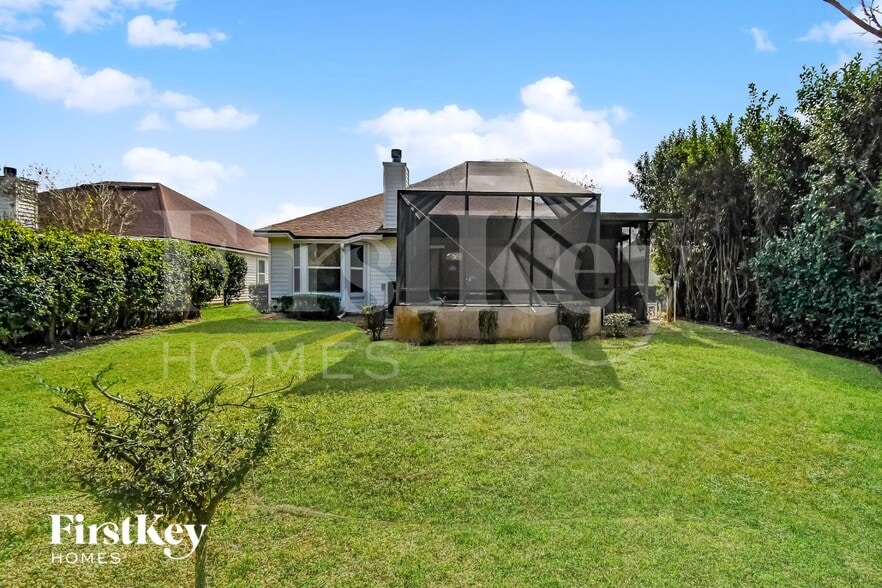 Building Photo - 10785 Las Colinas Way