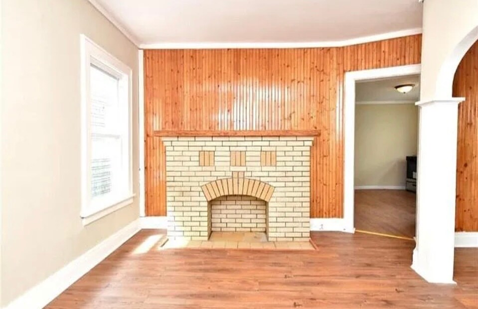 Building Photo - 28 Red Jacket Pky