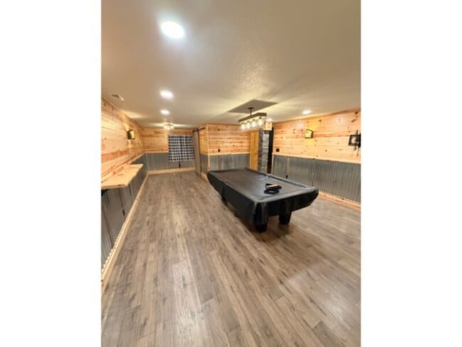 Building Photo - 10552 Vaughn Ct