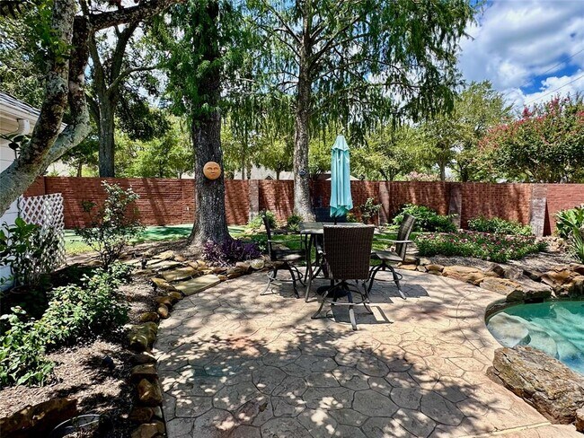 Building Photo - 7002 Greatwood Trails Ct