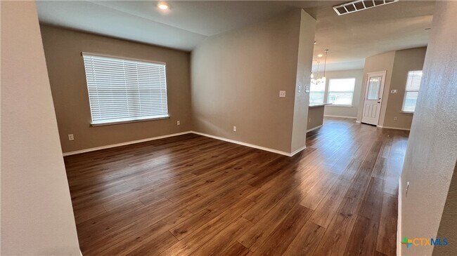 Building Photo - 2426 Elba Dr