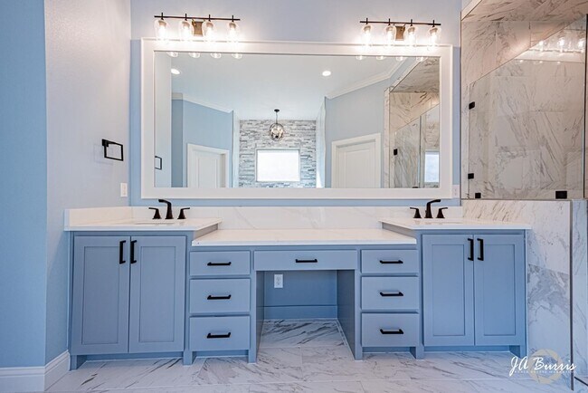 Building Photo - 5204 Balfour Ct