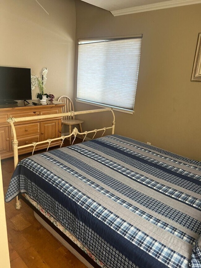 Building Photo - Lovely 3Bd condo in the Tahoe Keys with a boat slip avail. for a Seasona rental (3-6 months)! Cal...