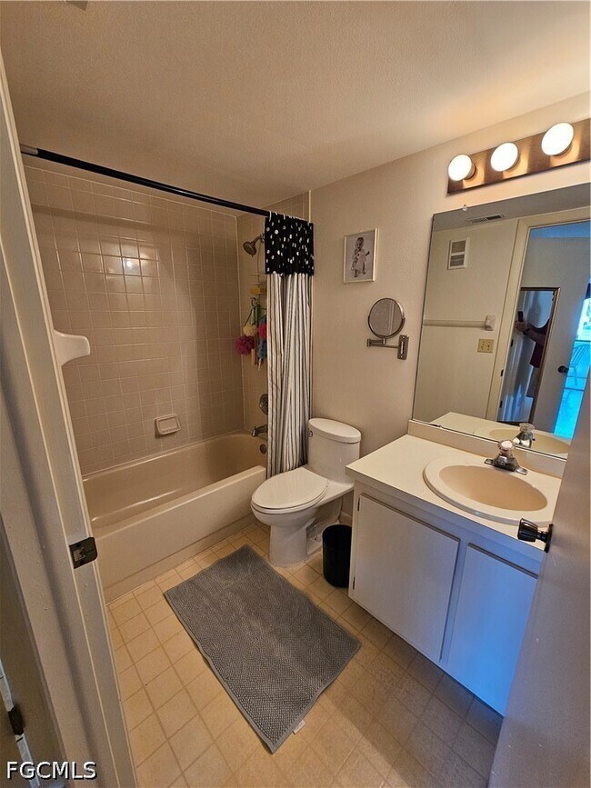 Building Photo - 14831 Summerlin Woods Dr