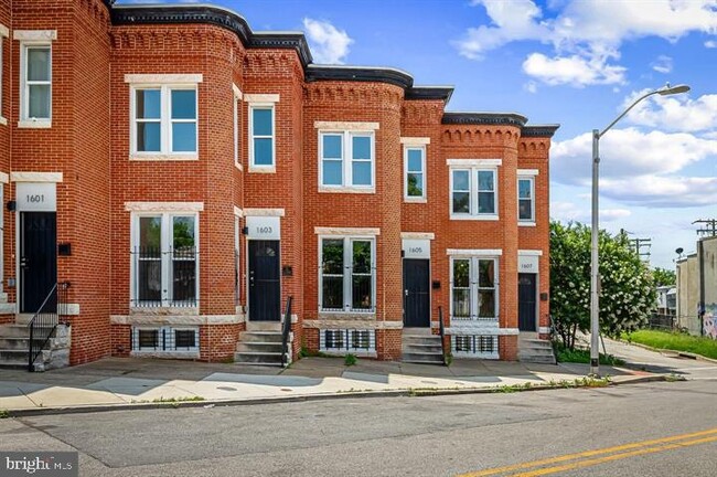 Building Photo - 1605 Clifton Ave