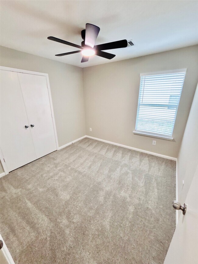 Building Photo - 8134 Sanders Forest Ct