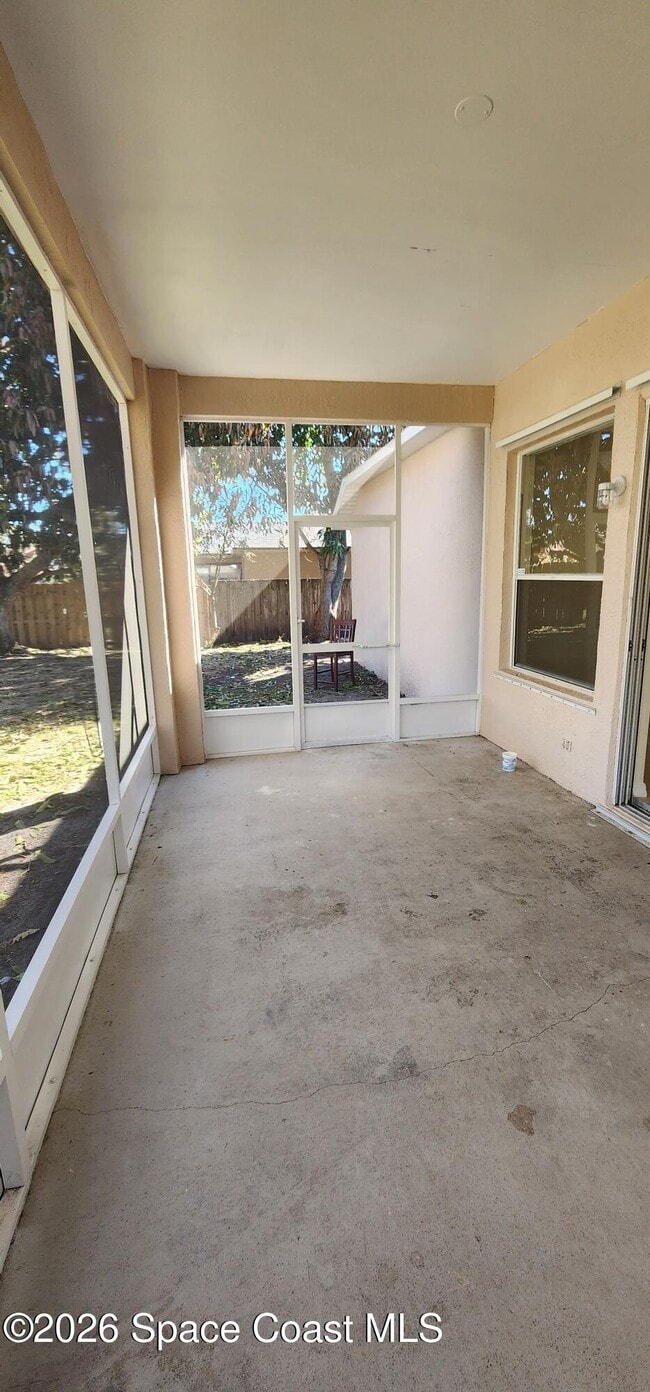 Building Photo - 1807 Edith St NE