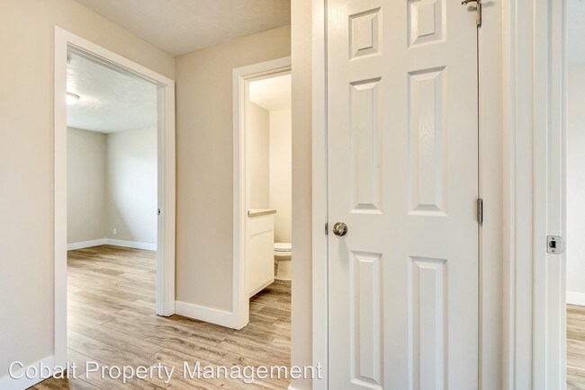 Building Photo - 960 NW Fairmont St