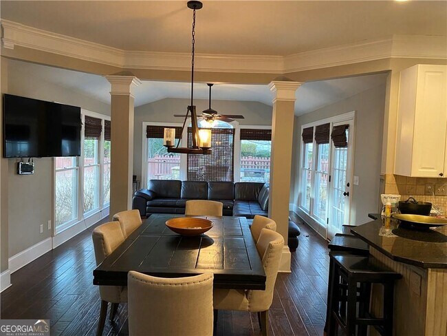 Building Photo - 1602 Chadwick Ridge Dr NW