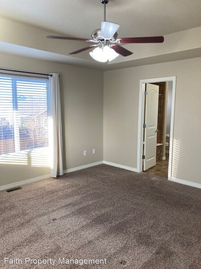 Building Photo - 4 br, 3.5 bath House - 2745 Branding Iron Way