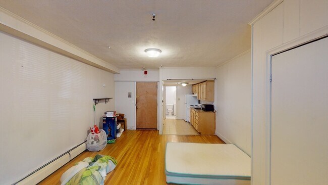 Building Photo - 513 Beacon St