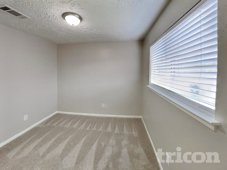 Building Photo - 20211 Cottonglade Ln