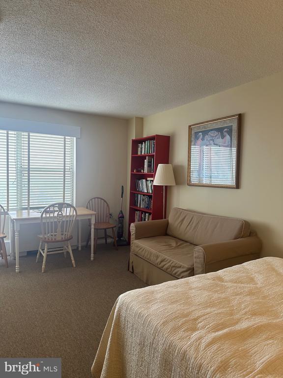 Building Photo - 3939 Roland Ave