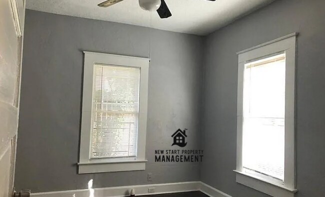 Building Photo - 804 Moreland Ave SE