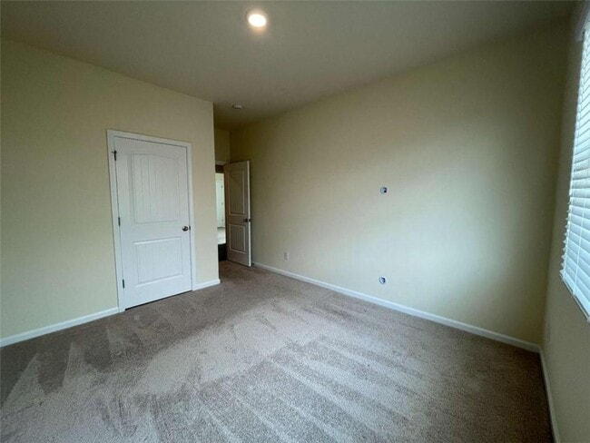 Building Photo - 78 Rapps Ave