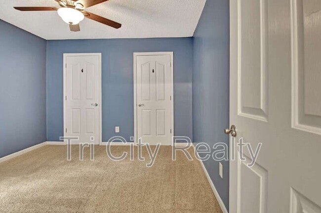 Building Photo - 69 Meadows Creek Ln