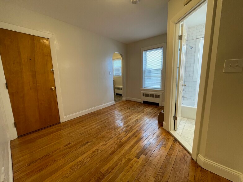 Building Photo - 94 Winthrop Shore Dr