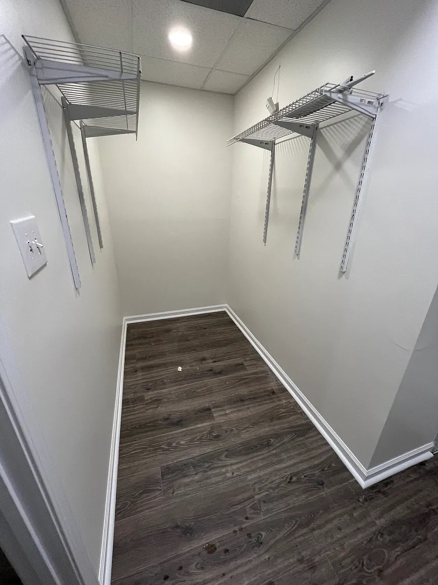 Building Photo - Room in Apartment on Little Mill Rd