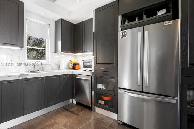 Building Photo - 113 NE 101st St