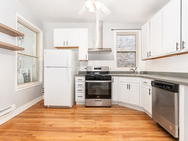 Building Photo - 3345 N Springfield Ave