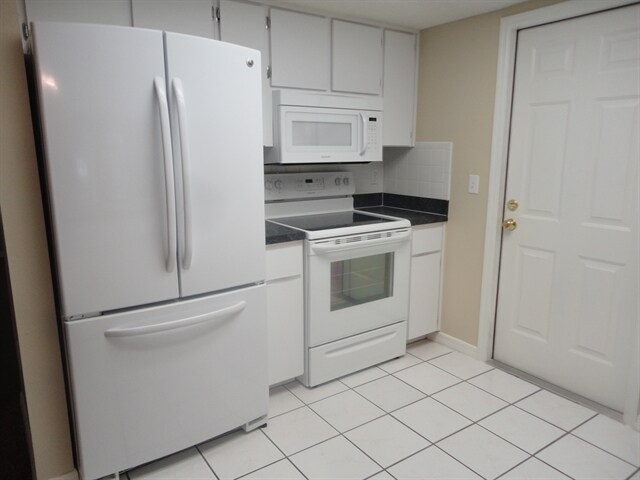 Building Photo - 4205 Tall Oak Ln