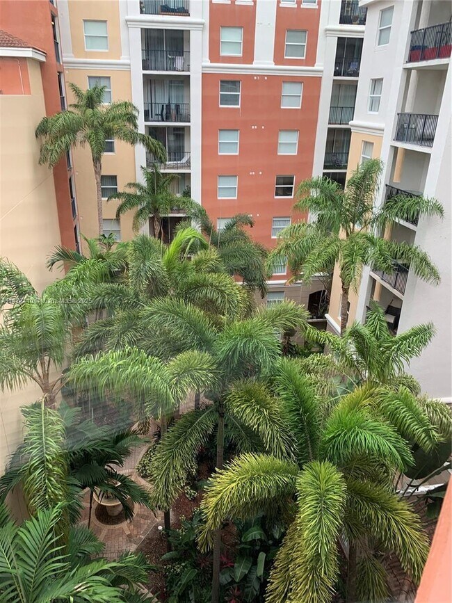 Building Photo - 17150 N Bay Rd