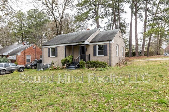 Building Photo - 1729 Dallas St