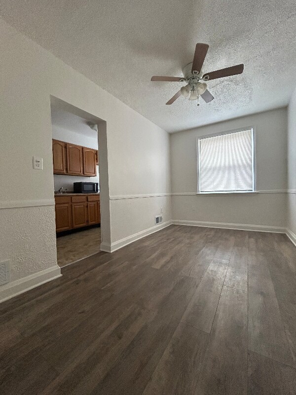 Building Photo - 1932 Penhall Rd