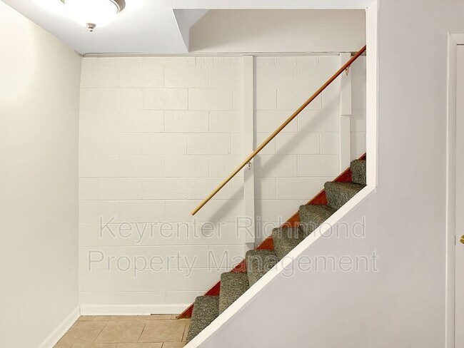 Building Photo - 749 Sturgis Dr