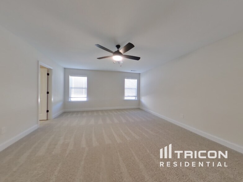 Building Photo - 615 Cantrell Dr