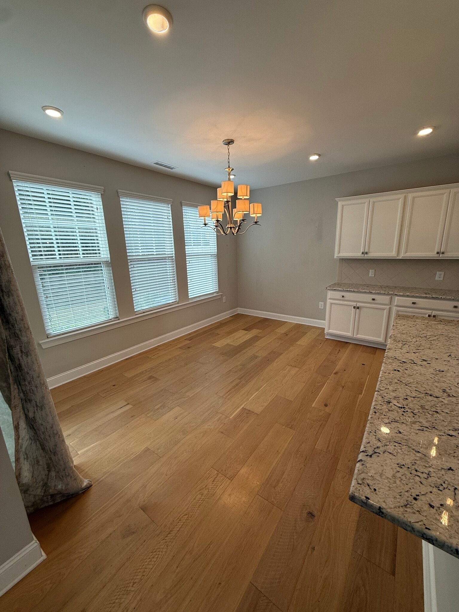 Building Photo - 335 Acorn Hollow Pl