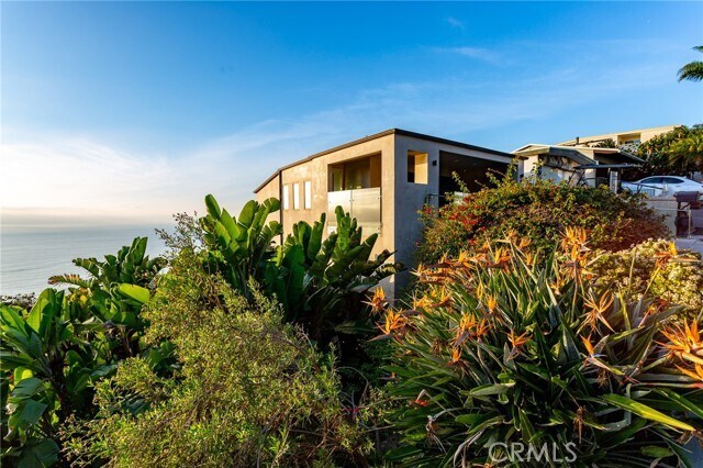 Building Photo - 805 Katella St