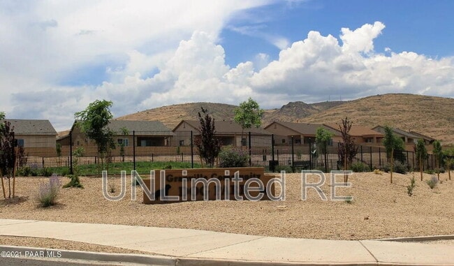 Building Photo - 6737 E Hetley Pl