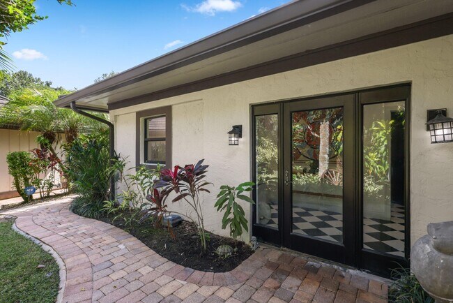 Building Photo - 2835 Polo Island Dr