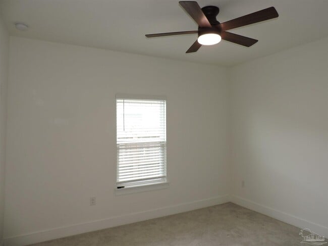 Building Photo - 6521 Paso Fino Dr